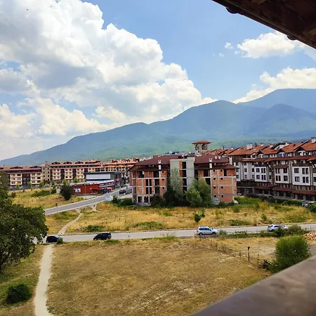 Апартамент Private Near The Sky Банско